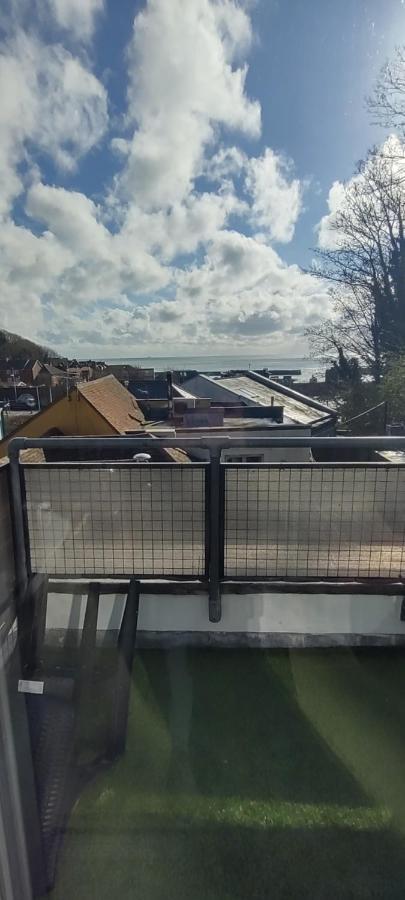 Folkestone Harbour View Apartment Exterior photo