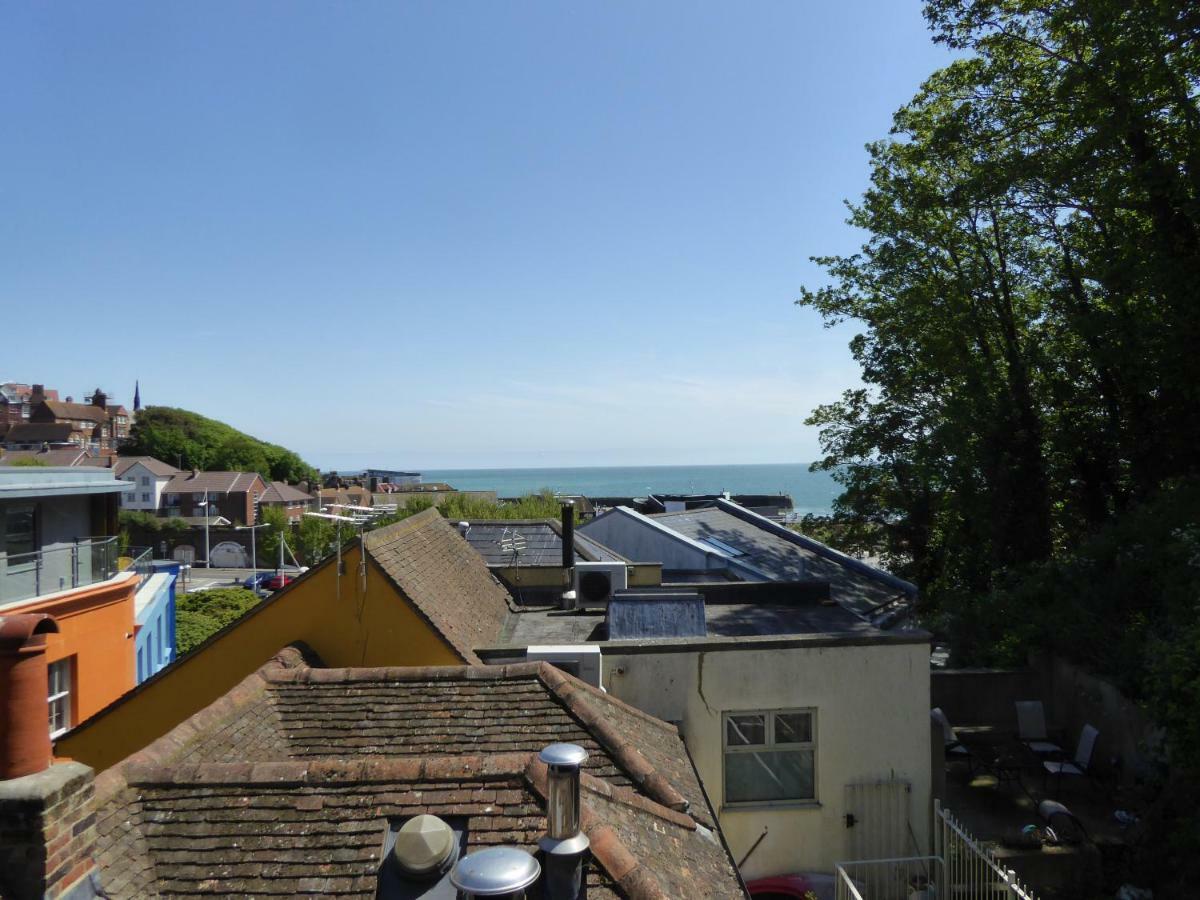 Folkestone Harbour View Apartment Exterior photo